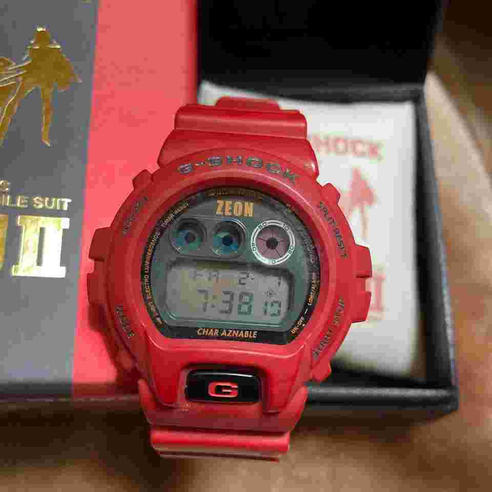 Mobile Suit Gundam Char's G-SHOCK ZAKUⅡ MS-06S Collaboration Casio