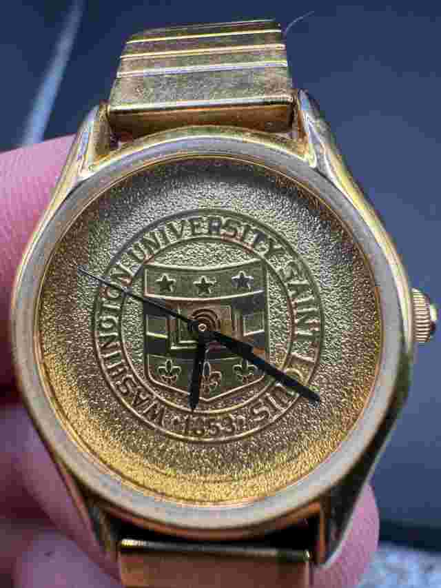 Vtg Jostens Quartz Watch Washington University St. Louis Gold Tone Stretch Band
