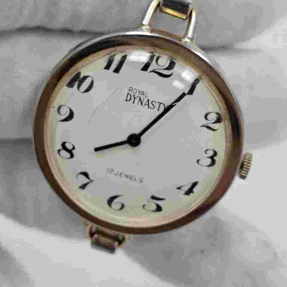 Vintage Royal Dynasty Watch Women 34mm Manual Wind Bangle Bracelet Mid Century