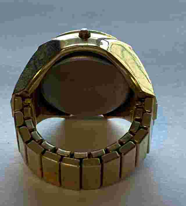 Lady Mayfair Digital LCD Ring Watch Expansion Band Sparkling Gold Toned UNTESTED