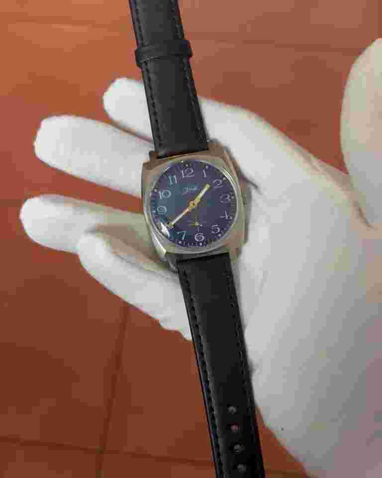 Vintage Wristwatch Zim Soviet USSR Retro Mechanical Wrist Watch Excellent 1980s