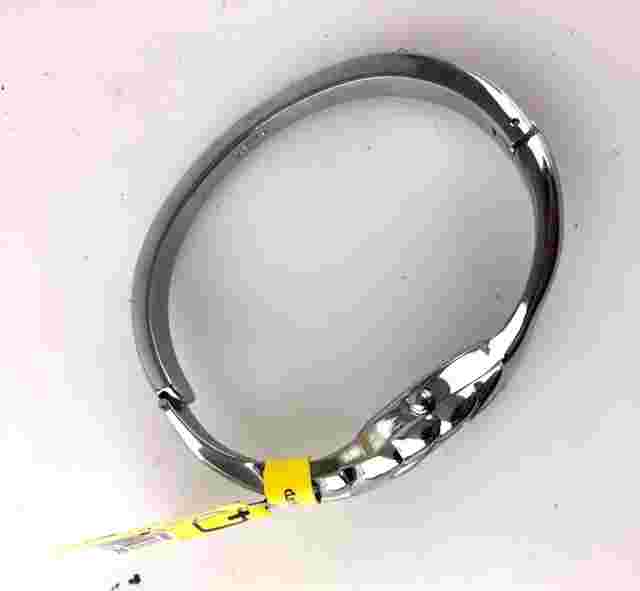 Q&Q Women's Metal Bracelet Watch Quartz Movement 21Mm Fashion Purple Dial