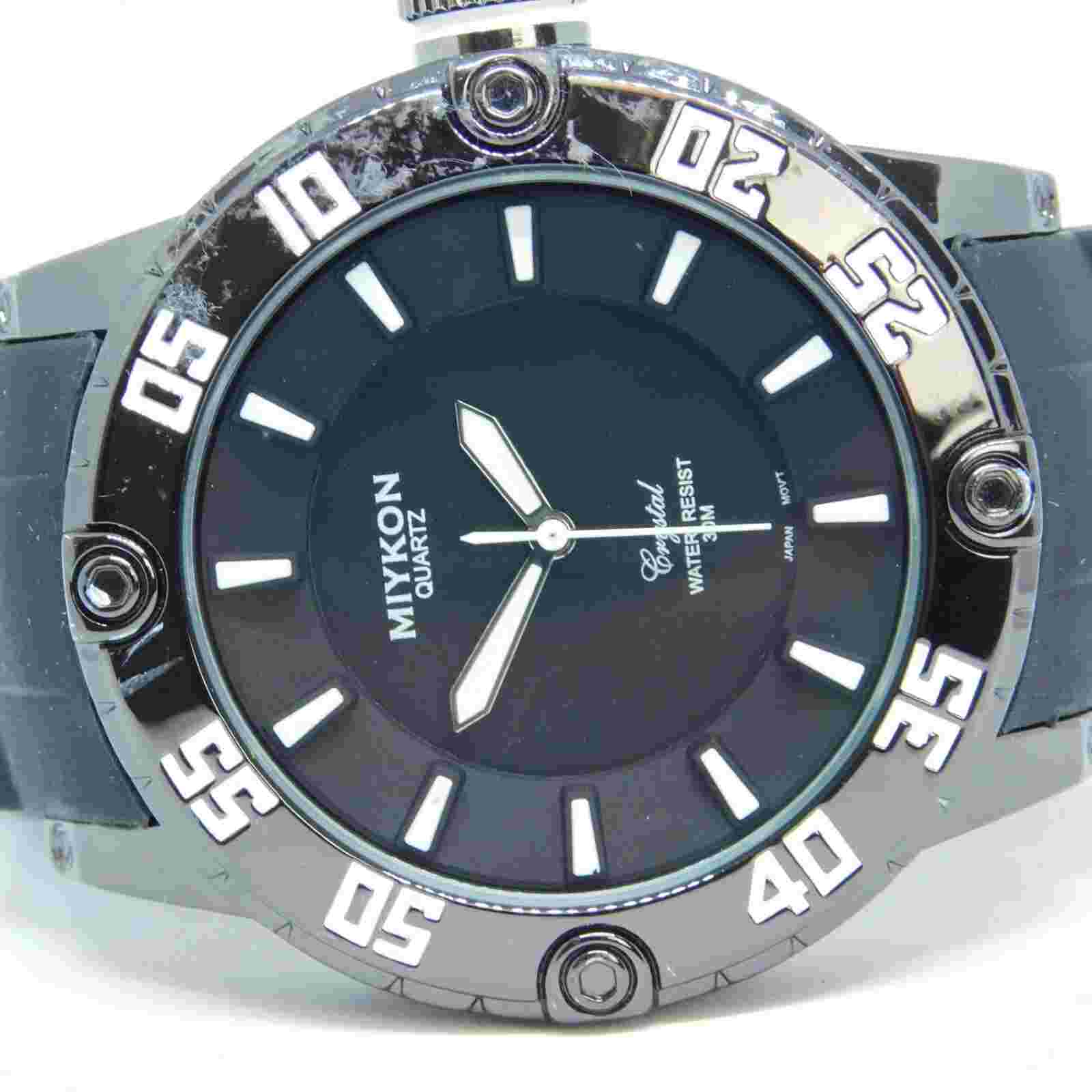 MIYKON B3314 Black and White Tone Quartz Analog Men's Watch New Battery