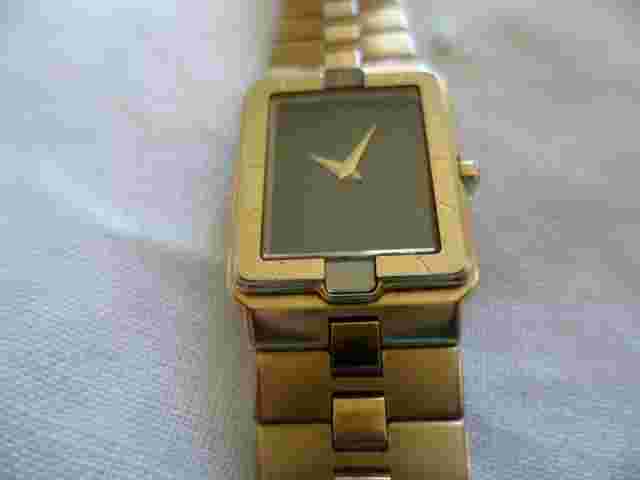 RETRO 1990s VINTAGE ORIGINAL LASSALE LADIES GOLD WATCH BLACK FACE ROMAN NUMERAL