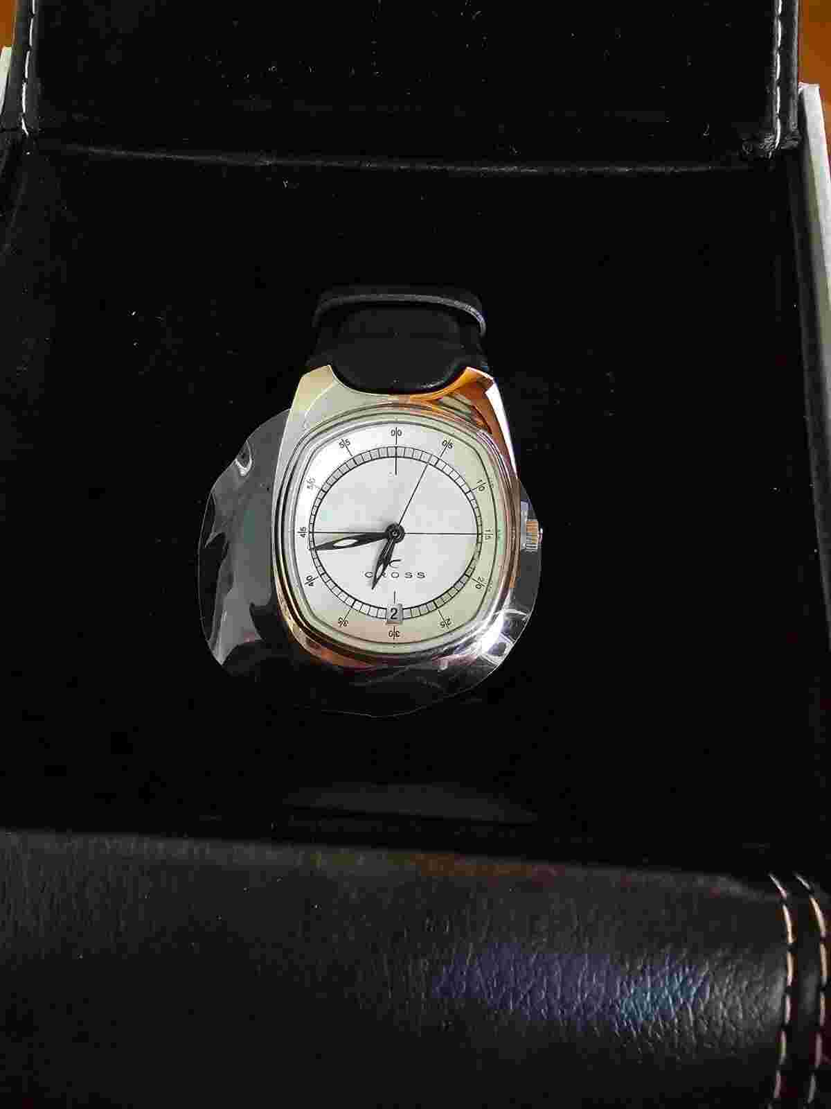 Cross Unisex Stainless Steel Back Watch. Adjustable WUE04. Japan Battery.