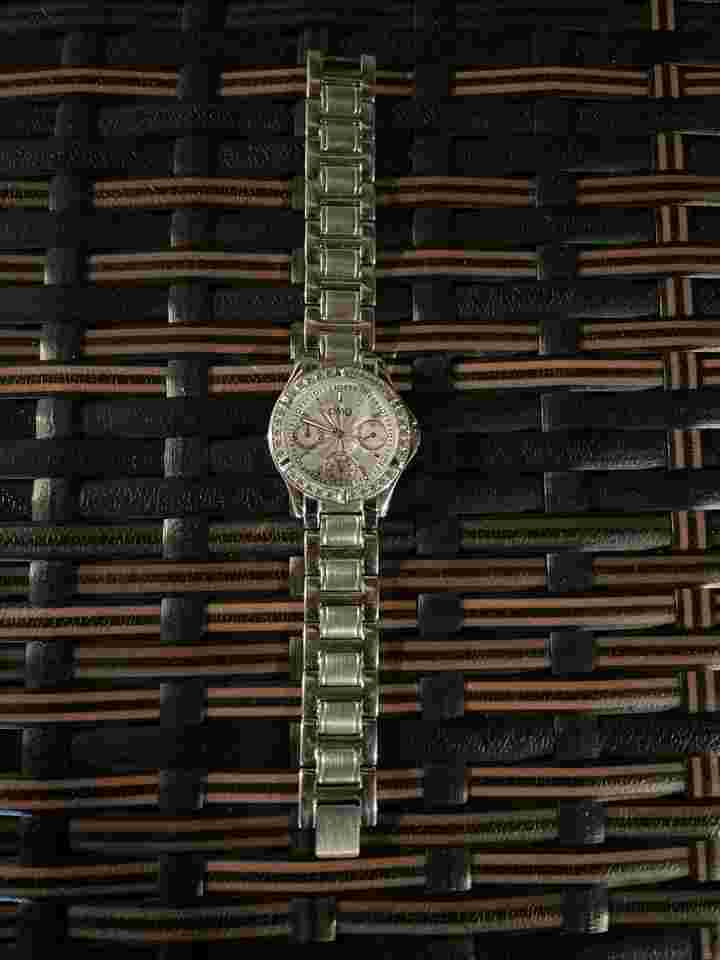 Women’s Elegant DMQ Stainless Steel Studded Casual Watch/ New Battery.