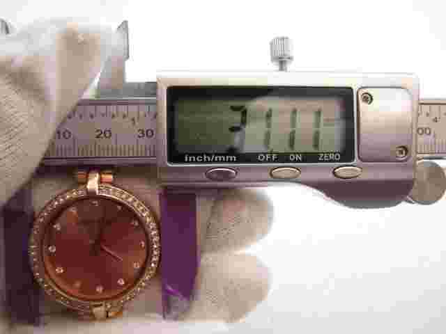Women Ellen Tracy Quartz WR Analog 31mm Round Watch (H379) "New Battery"