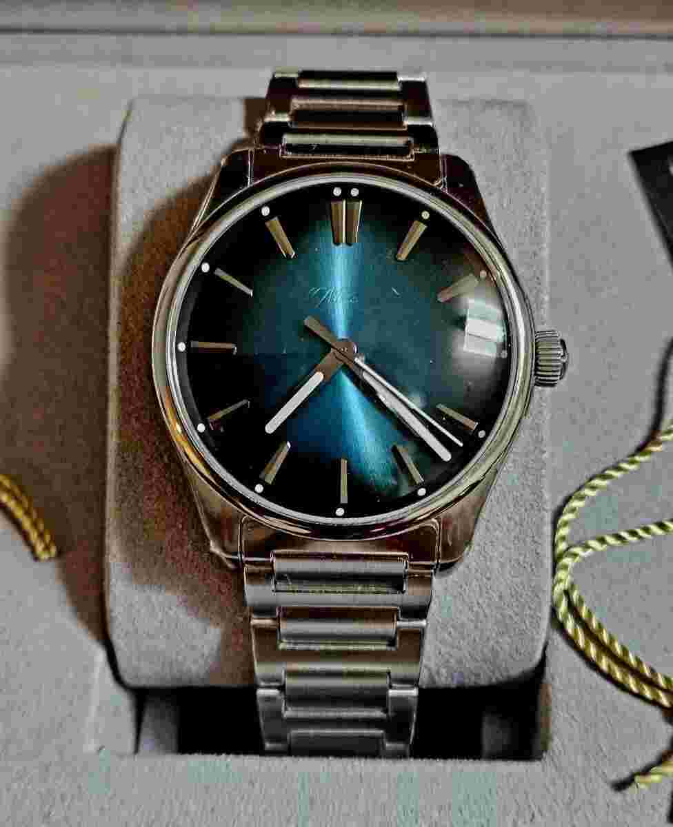 H.Moser & Cie PIONEER CENTRE SECONDS 3200-1214 Automatic Good Condition Japan