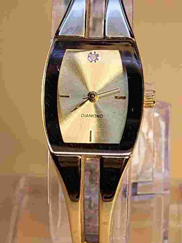 Vintage ALLUDE DIAMOND Gold Tone Bracelet Watch MINT Condition FREE $HIPPING!!
