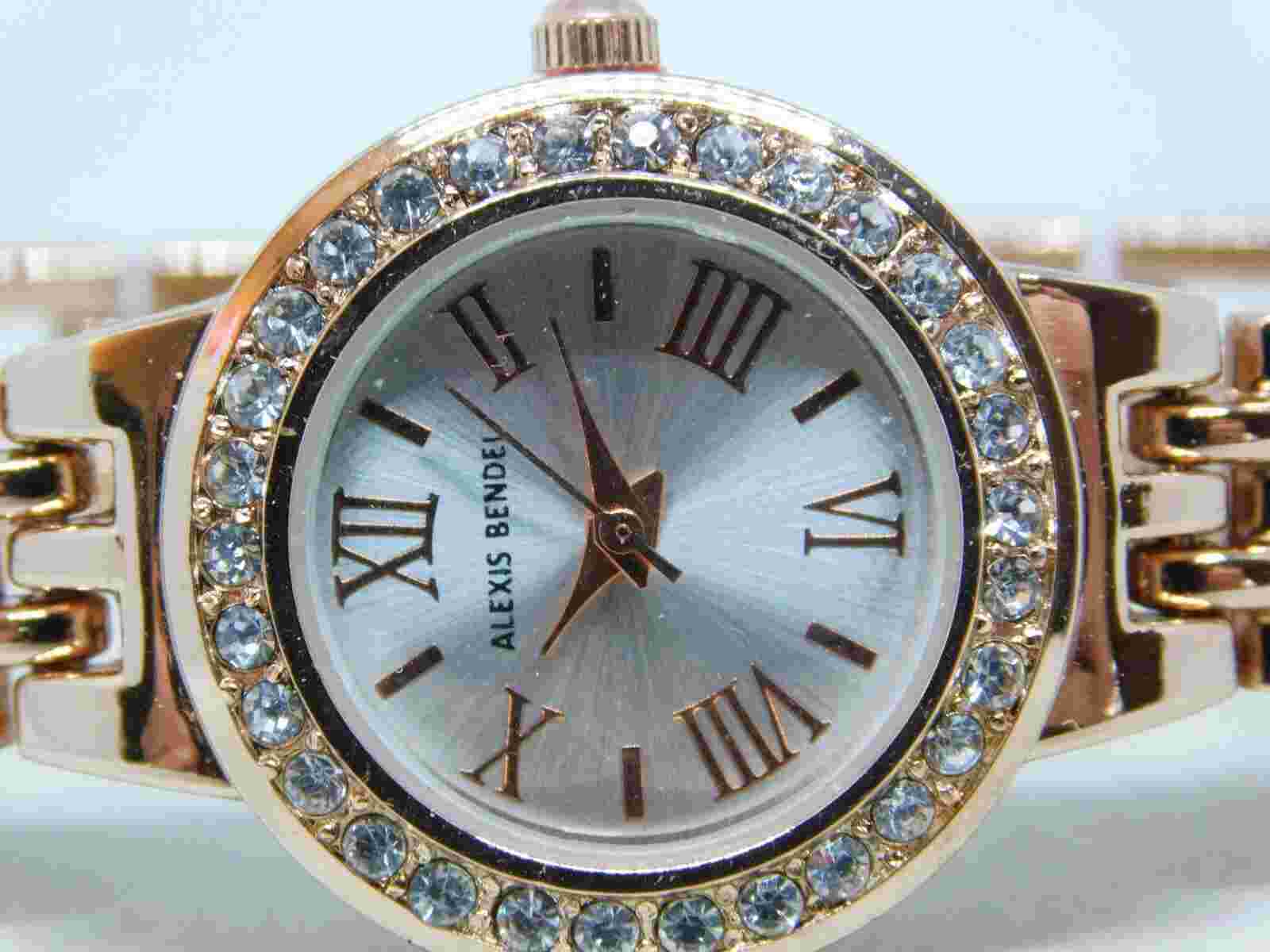 Alexis Bendel 1440 Rose Gold Tone Quartz Analog Women's Watch Sz. 7" Battery