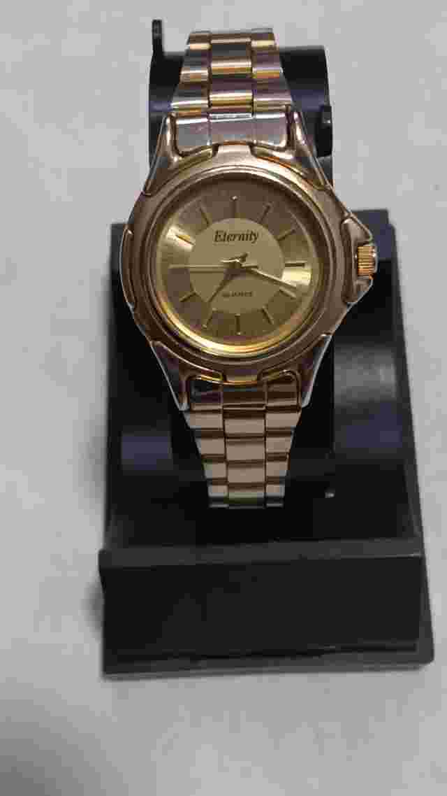Vintage Eternity Womens Watch Goldtone New Battery  Works