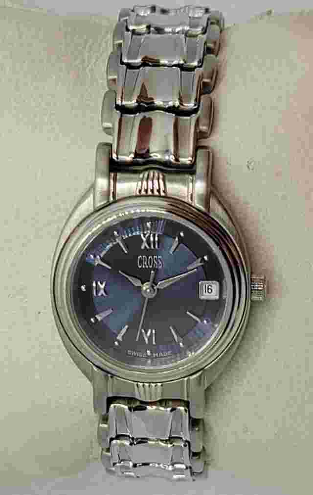 Unisex Cross Round Blue Dial Silver Tone Case Bracelet Band Watch LW10F 02