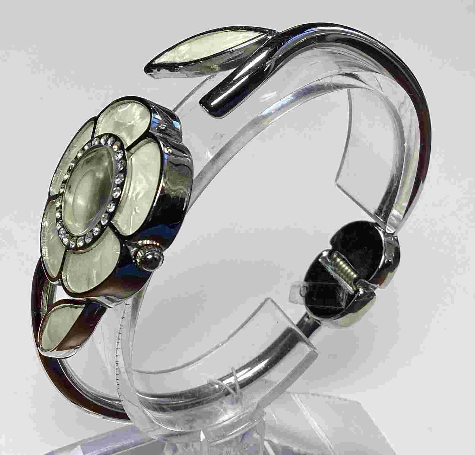 Bay Studio Womens Watch Silver Tone Gemmed Mother Of Pearl Flower New Battery