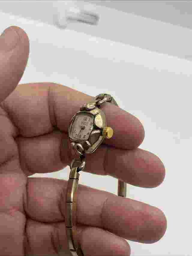 Semca 17 Jewel Vintage Ladies watch Parts Repair See Desc