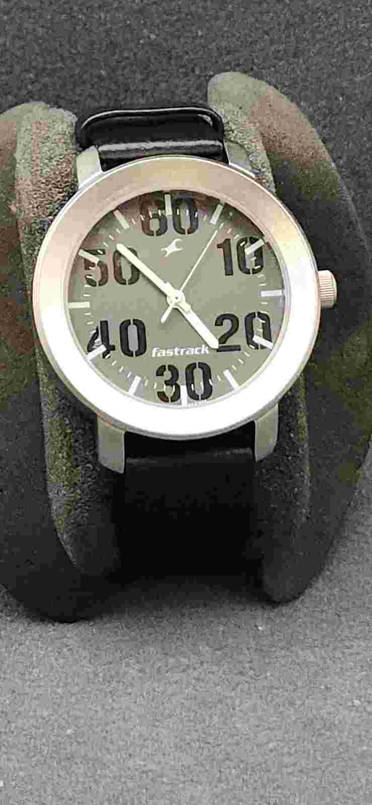 Fastrack Silver Tone Men’s Quartz Watch