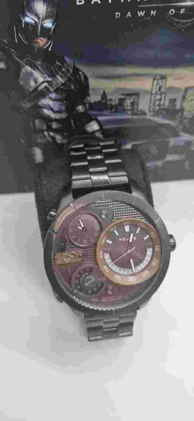 Police Batman v Superman Limited Edition 2400 Men's Triple Time Zone Watch