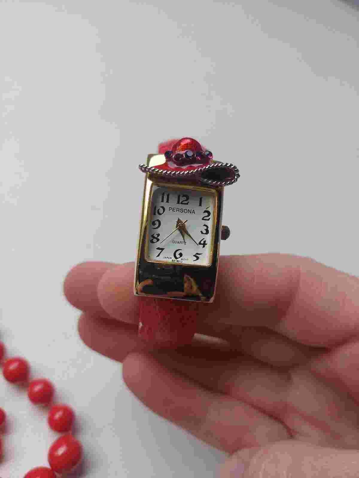 Red Hat Society Jewelry Womens Wrist Watch Japan Quartz & 11" Beaded Necklace