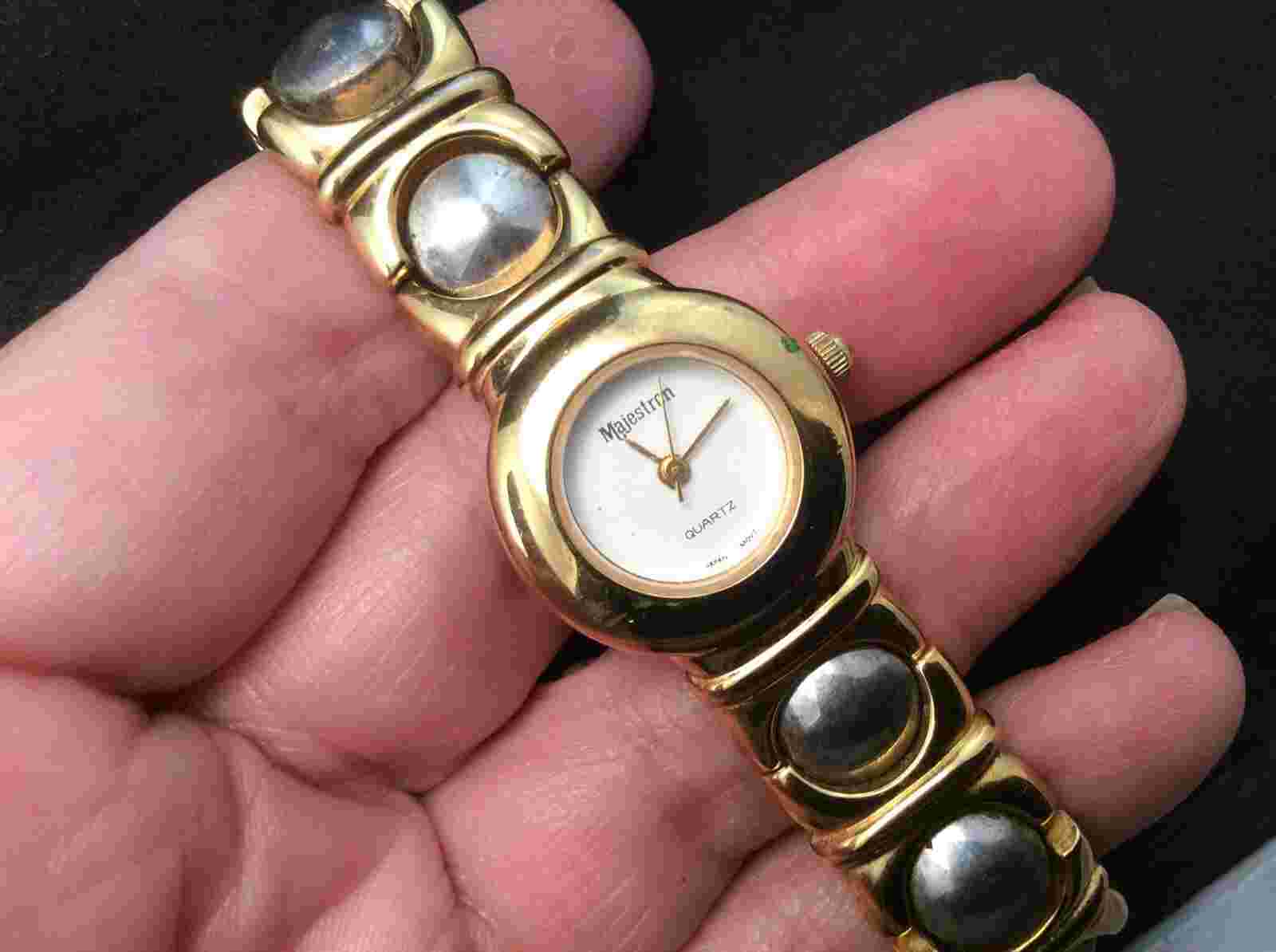 Majestron White Face Womens Stainless Steel Two Tone Quartz Watch Works