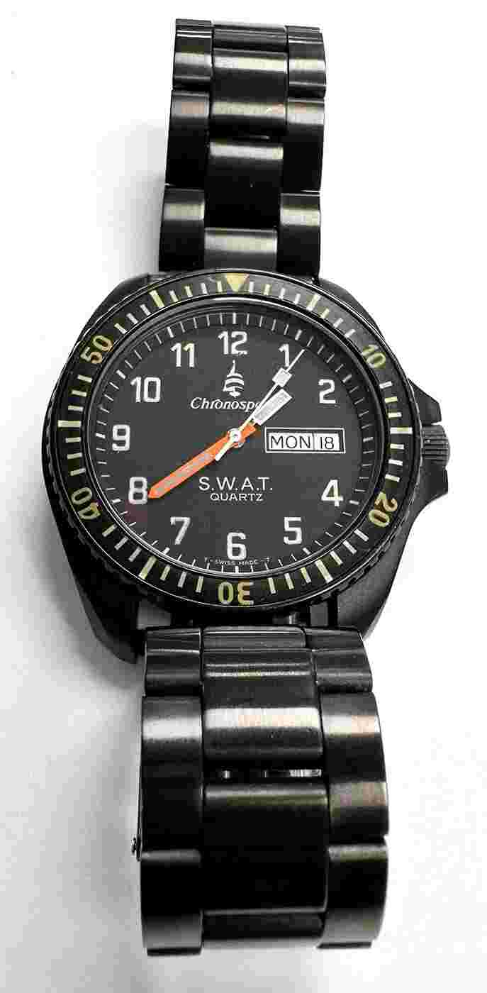 Chronosport S.W.A.T Quartz day - date 186892 30 ATM/ 1000 feet