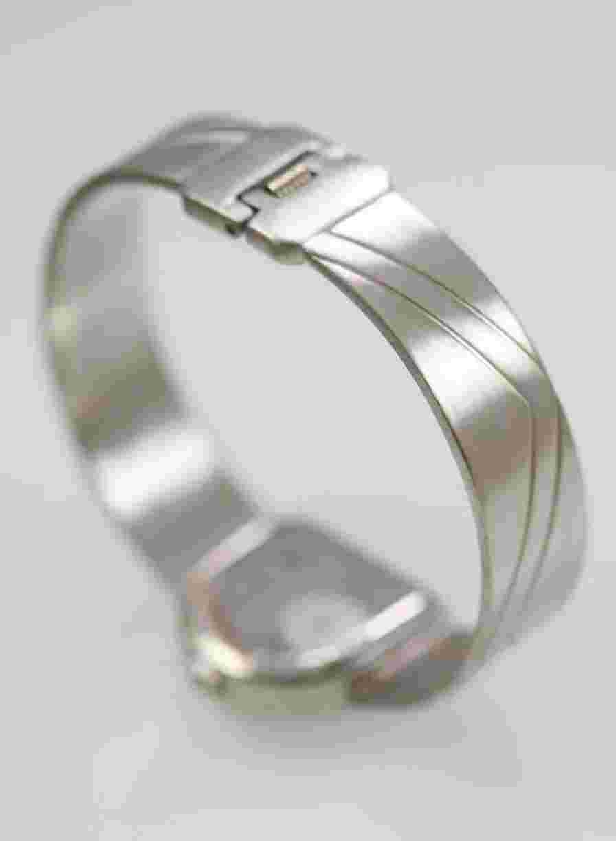 Charles Delon Women Watch Stainless Steel Silver Water Res Battery Beige Quartz