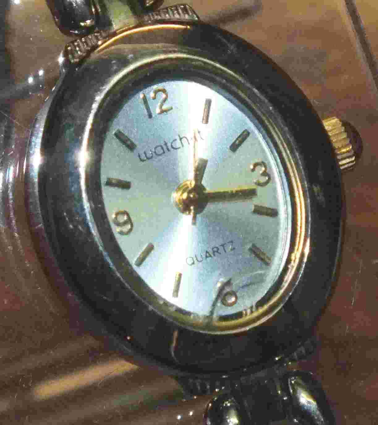 watch-it (mln3037) Stainless Steel Back Silver Tone Women's Quartz Wrist Watch