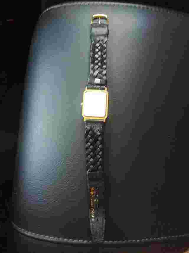 Rare Ronica Queen of Diamonds Quartz watch with Leather Band Needs Battery