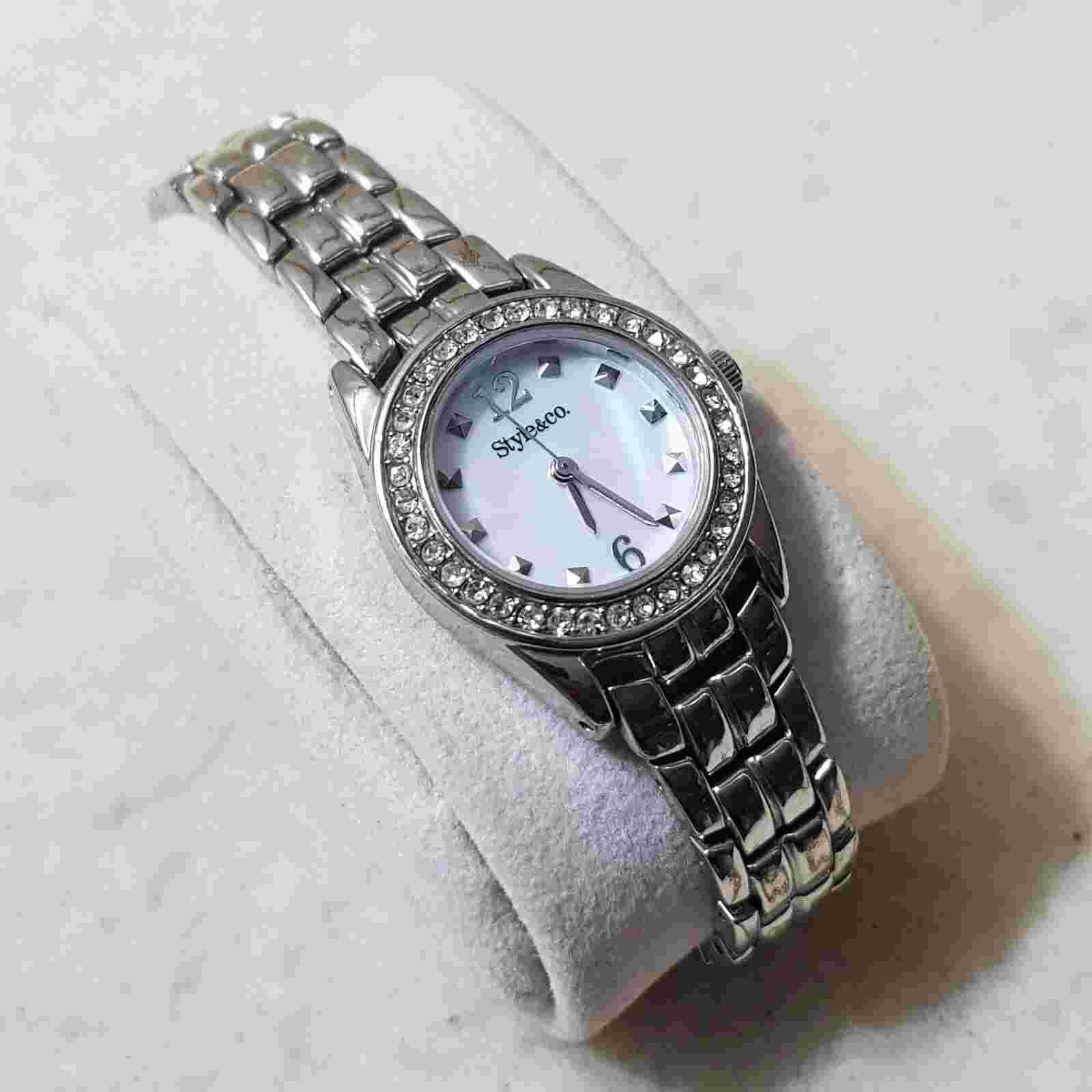 Style & Co Analog Quartz watch Stainless Steel Silver Band....NEW BATTERY