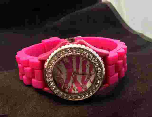 Ladies Pink Tiger Stripes Face Silicon Bracelet Bongo Quartz Watch New Battery