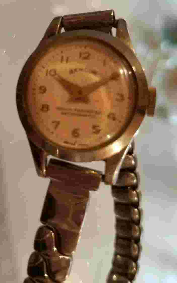 Vintage Genova Womens Antimagnetic Wrist Watch