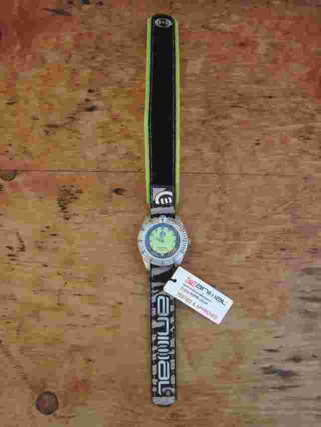 ANIMAL WATCH MODEL CARVER  ALSO SELLING OTHER SURF WATCHES