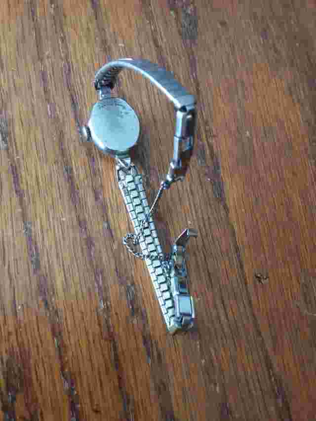 Wittnauer Womens Wrist Watch With Clasp
