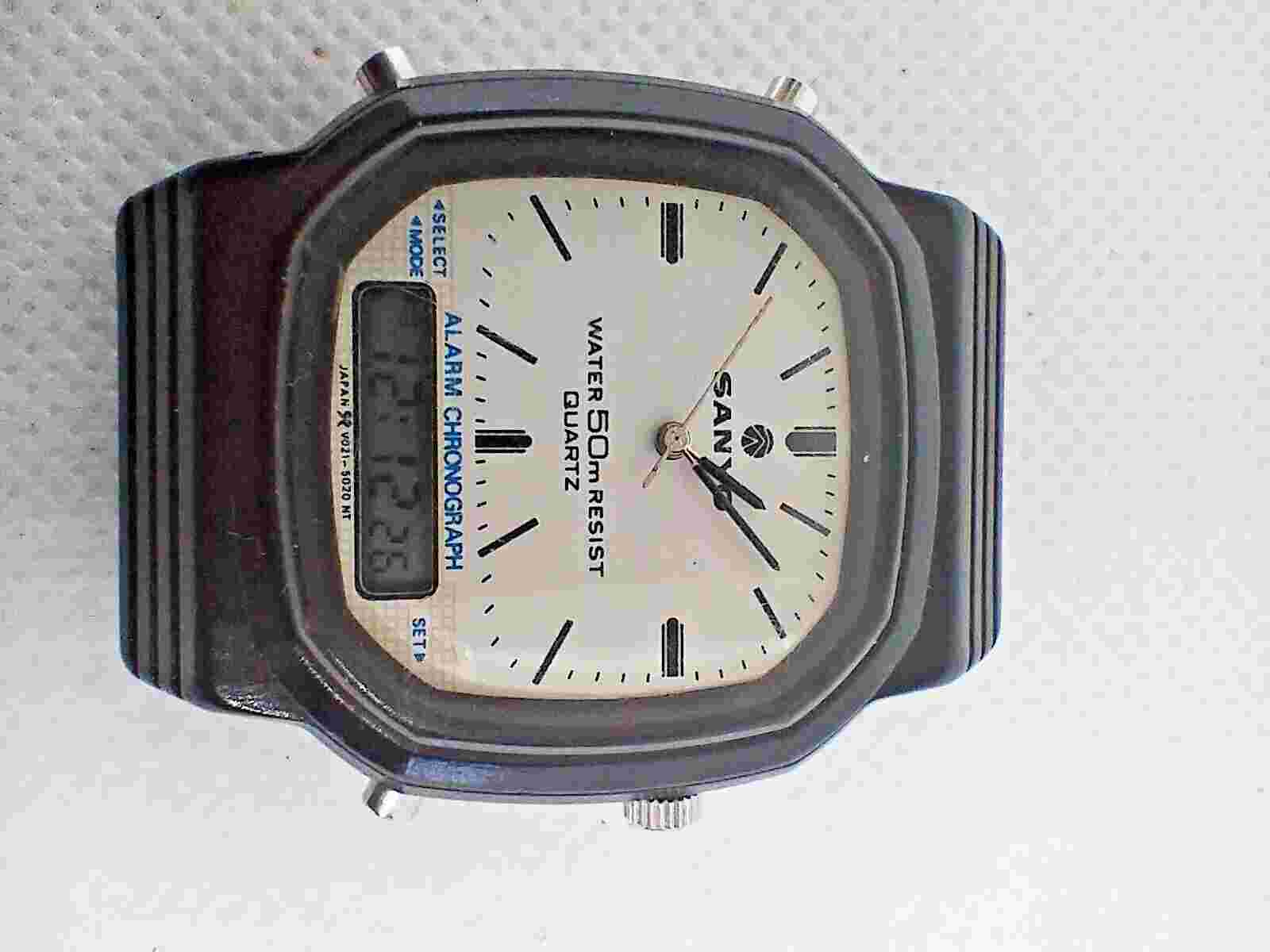 Vintage Analog & Digital Sanyo V0 21-5020 Alarm Chronograph Watch Japan 80's.