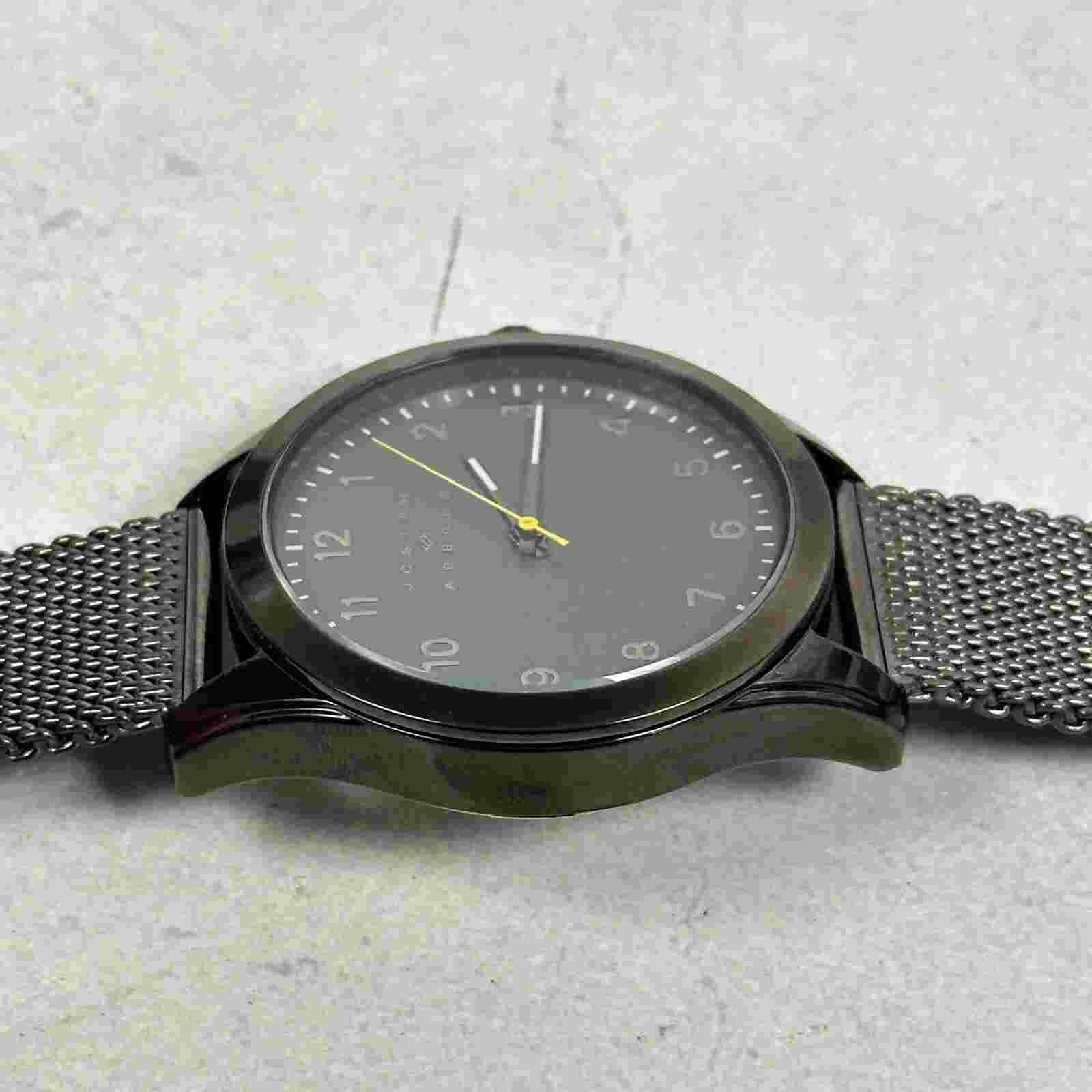 Joseph Abboud Watch Mens 43mm Round Gray Mesh Band Quartz Classic New Battery