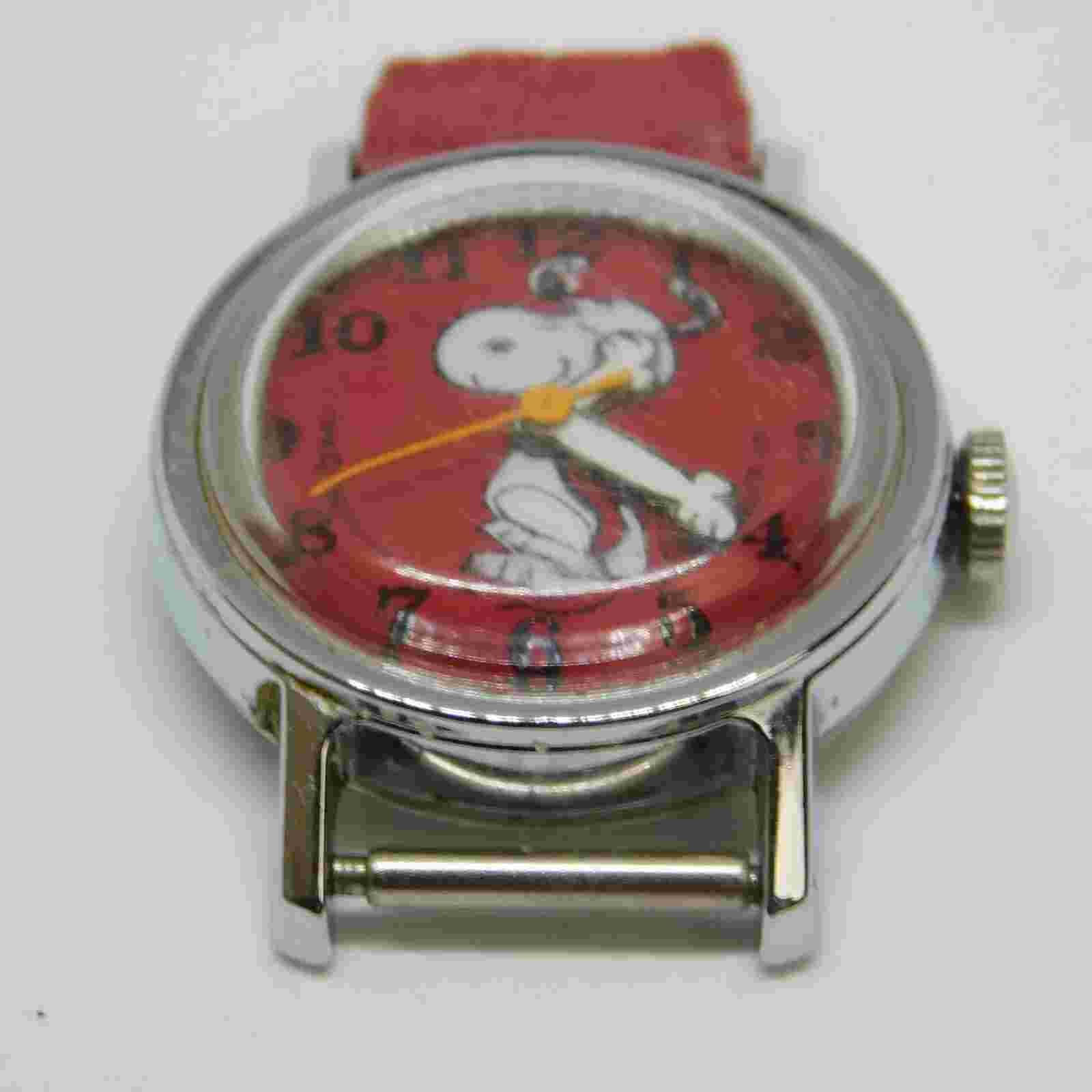 Vintage Snoopy Peanuts Wind-up Analog Women's Watch Doesn't Keeps Time