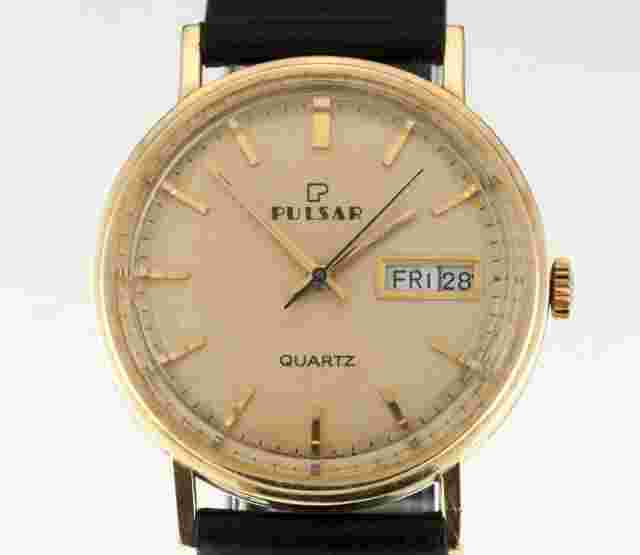 14k Yellow Gold Vintage Pulsar Quartz Watch w/ Day and Date Rare!