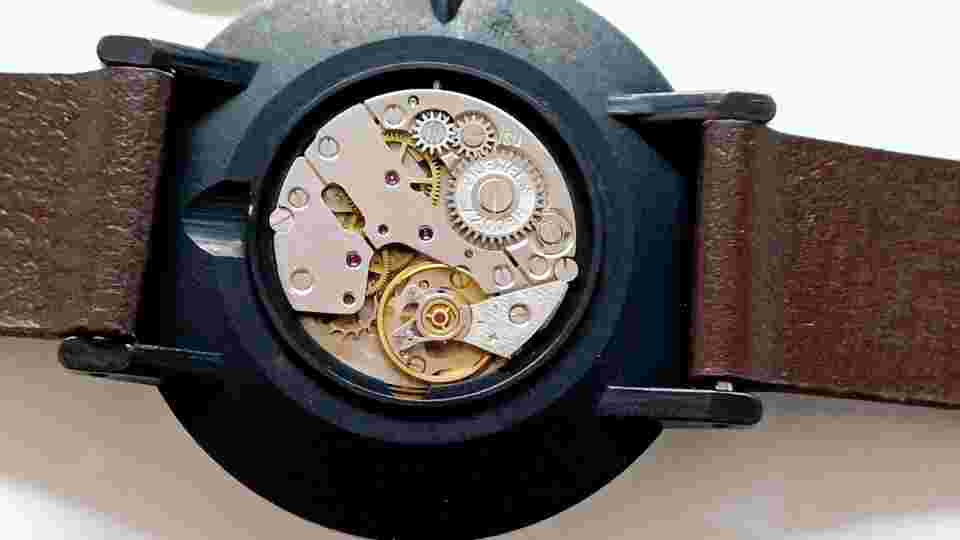 Stylish Big Retro Vintage USSR Hand-Winding Mechanical 21 Jewels  Women's Watch