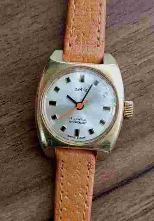 1970's Clebar 17 J Women’s Watch-Swiss Made-Incabloc-Runs & Looks Great-EUC