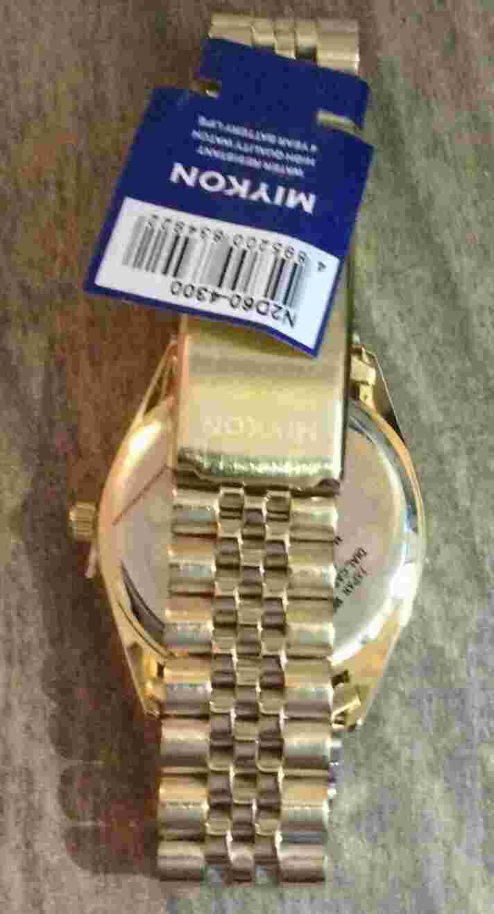Miykon Men's Reloj Con Imagen Virgen Ciridad Del Cobre "Cuba" Gold Linked Band!