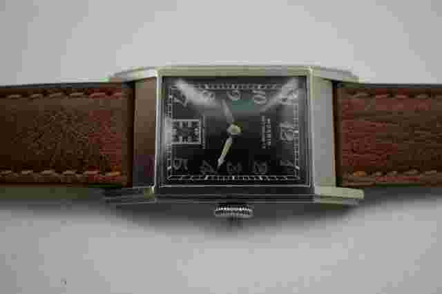 Moeris Vintage Deco Style Wristwatch Fine Steel Case C.1930-40's Black Gilt Dial