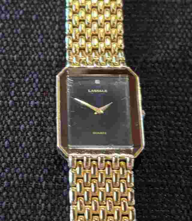 Vintage LaSalle Ladies Gold-Tone Quartz Watch # 7N00-5A39 - New Battery