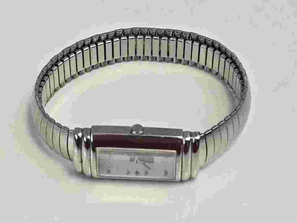 Vintage Giordano Womens Watch Retangular Silver Face Stretch Band New Battery