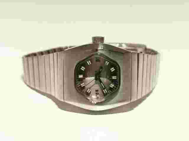 VINTAGE RARE MAT STAINLESS STEEL LADIES SWISS AUTOMATIC WATCH "PROVITA" 21J