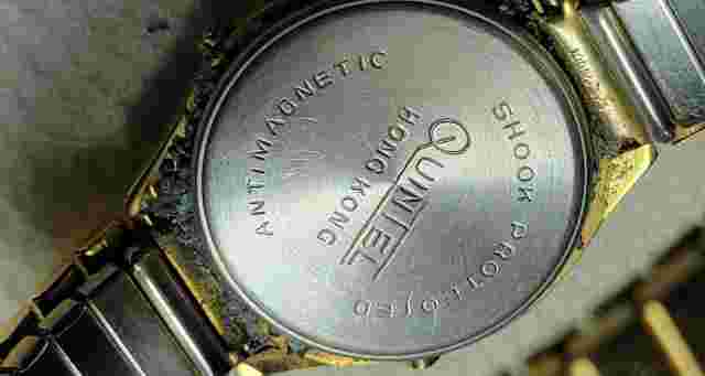 Vintage Womens QUINTEL Digital Watch 1970s Gold-Tone untested Band great shape