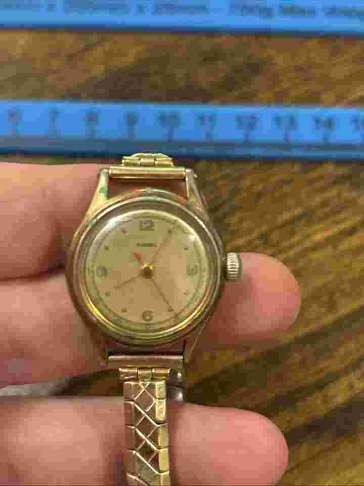 Vintage Rodana Wind Up Ladies Watch Stretch Metal Bracelet Suiss Antimagnetic