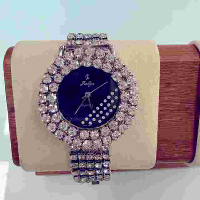 Jalga Vintage Style Crystal/Rhinestone Watch new battery no missing crystals