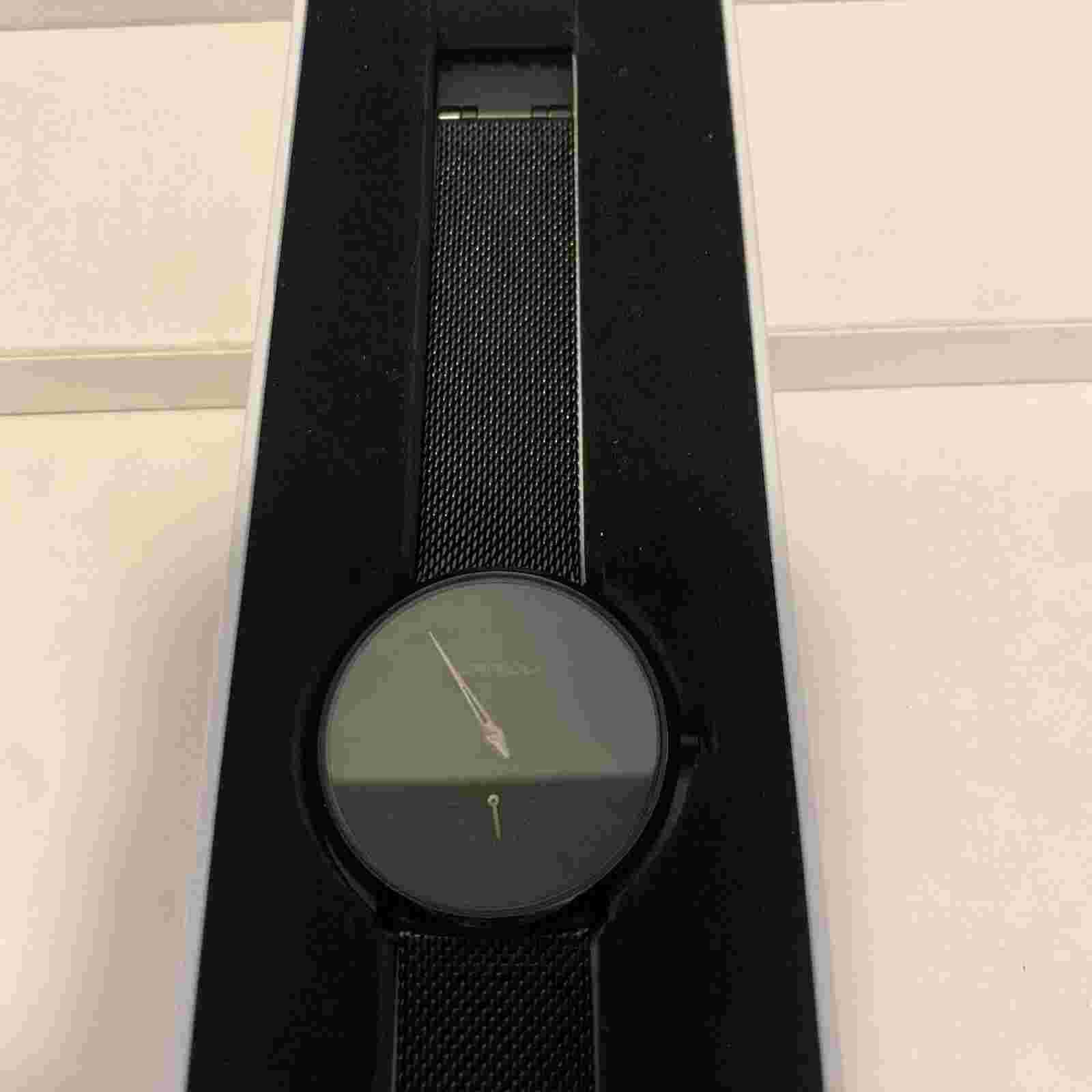 💥💥Men’s Watch With Mesh Adjustable Band.  Needs Battery💥💥
