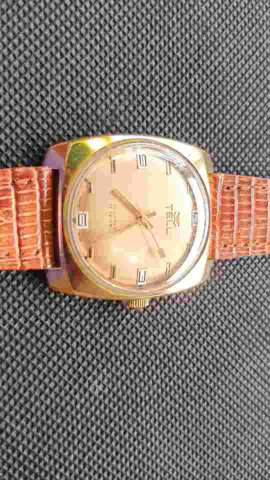Vintage Swiss Tell  Incabloc  Manual Wind  17 j  Watch