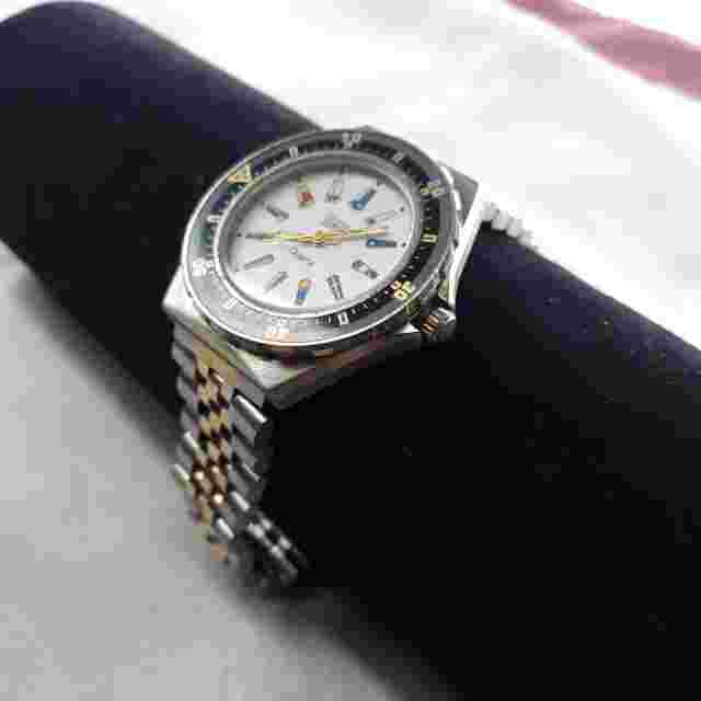 Vintage Swank  17 Jewel Mechanical  Watch Working World Flag