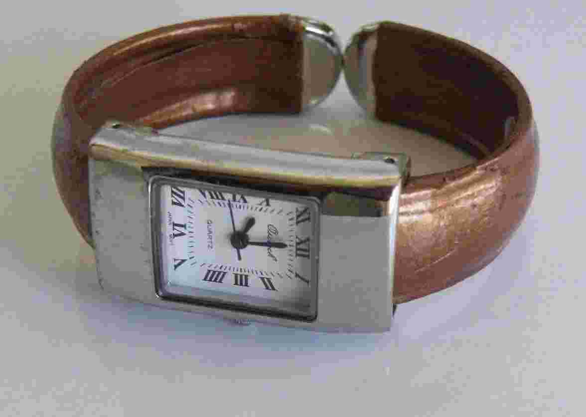 Osirock Casual Woman's Quartz Spring Bangle / Band Fashion Watch