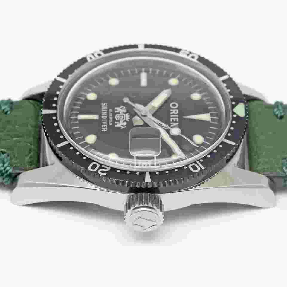 Orient Black Dial 02267 Skin Diver Automatic Bezel Missing FHc65